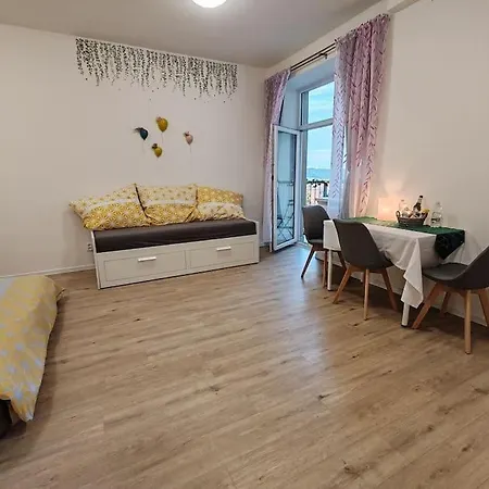 Apartment Star With Terrace 5c